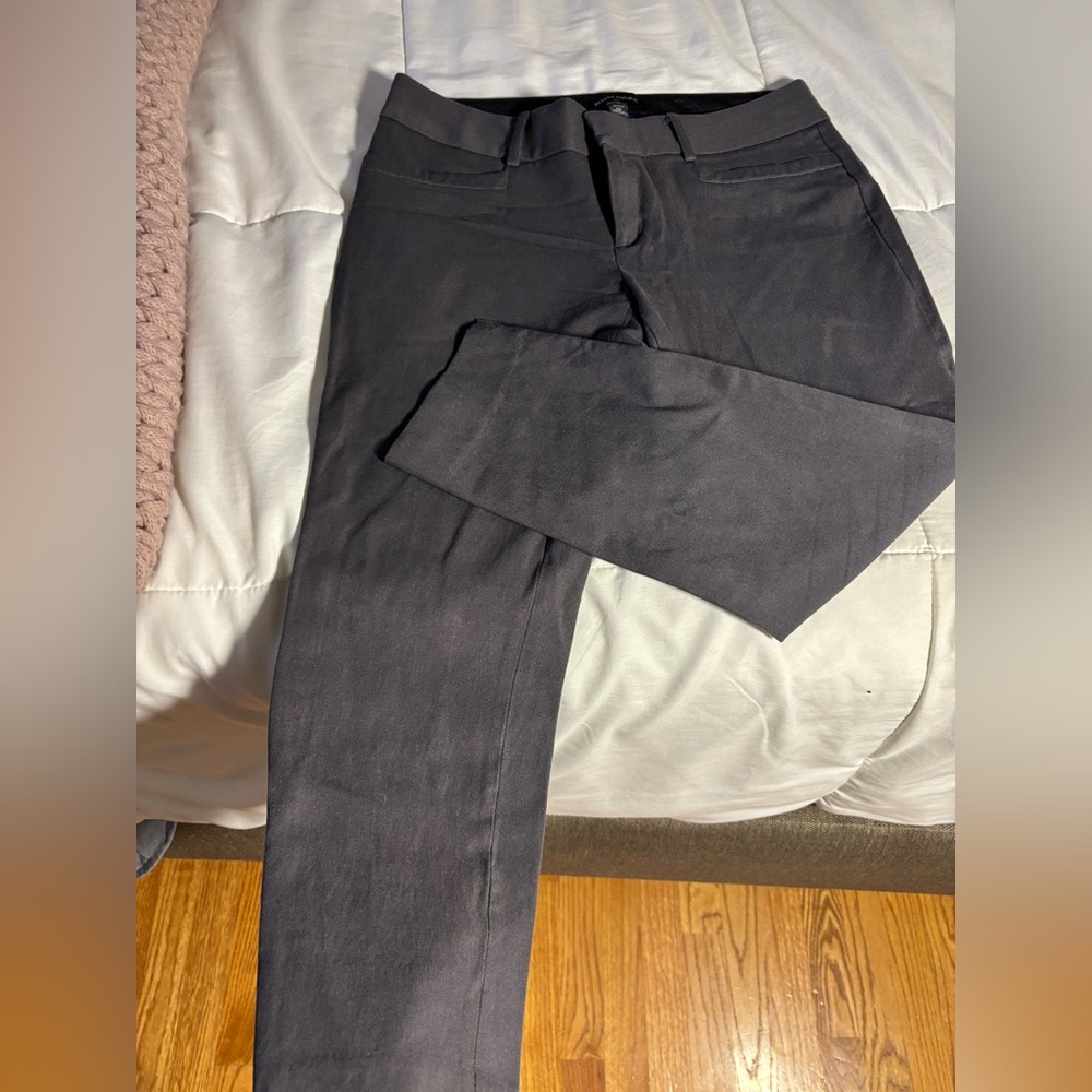 Banana Republic Women’s Jackson Fit Size 10P Charcoal Chinos